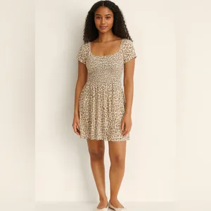 GAP Women’s Leopard Print Smocked Dress Size SP Short Sleeve Casual thumbnail 4