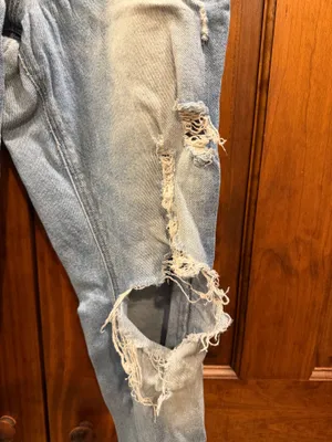 Old Navy Rockstar Super Skinny Distressed Jeans thumbnail 4