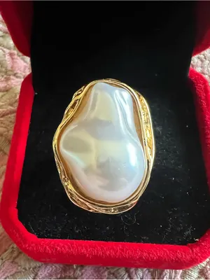 Gold Tone Baroque Pearl Statement Ring - White Faux Pearl Size 7 thumbnail 2