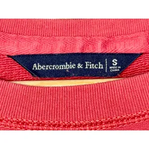 Abercrombie & Fitch Red White Floral Embroidered Cropped Sweatshirt Top Size S thumbnail 3
