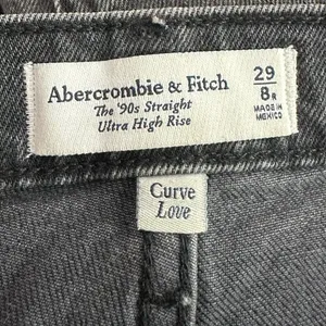 Abercrombie & Fitch 90s Straight Ultra High Rise Jeans Curve Love Size 29 /‎ 8R thumbnail 10