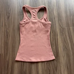 Alo Yoga Tank Top thumbnail 4