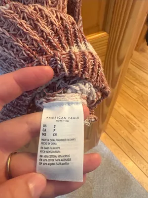 American Eagle Size Small Pink and Maroon Bohemian Style Sweater thumbnail 5