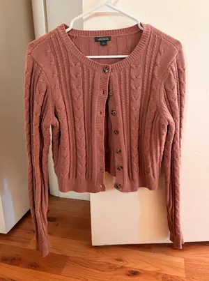 Pink Sweater  thumbnail 1