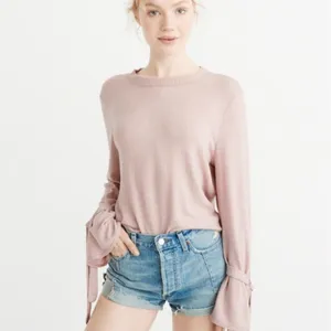 ✨ Abercrombie & Fitch Bow Tie Sleeve Sweater✨ thumbnail 7