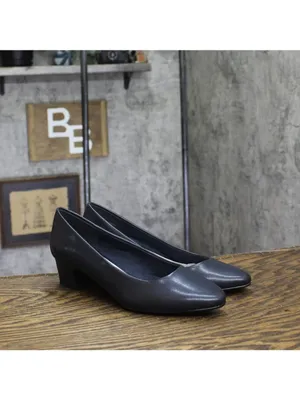 NWT Easy Street Womens Block Heel Faux Leather Pumps PRIM Navy Blue 7M thumbnail 2