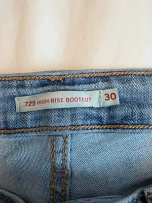 Levi’s 725 High Rise Bootcut Jeans 30 Classic Flattering Light Wash A5 thumbnail 4