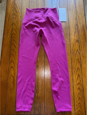 Lululemon Instill High Rise 25” Magenta Purple Size 4 NWT thumbnail 3