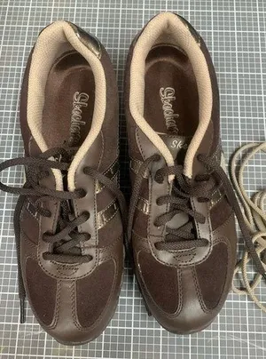 Skechers size 7 color chocolate thumbnail 1