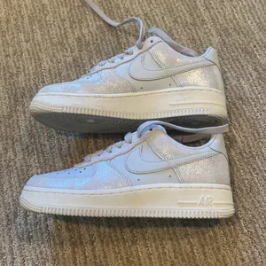 Nike Women's Air Force 1 '07 Prem Pure Platinum Glitter thumbnail 4