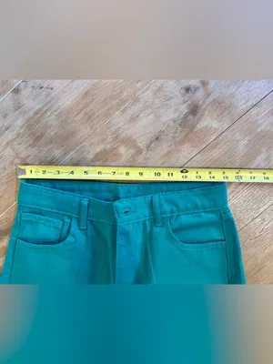 Woman’s Kelly Green Light Denim Pants, size Large thumbnail 3