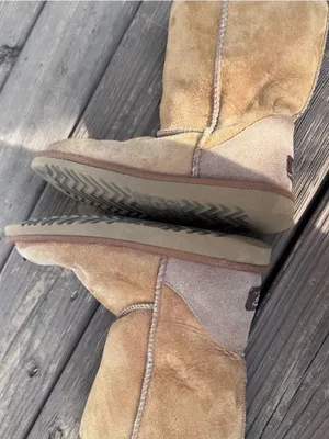 UGG Australia Classic Short Chestnut Sheepskin Boots Women’s Winter Boots thumbnail 8