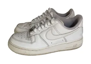 Nike Air Force 1 ’07 White Women’s Size 8 Leather Sneakers DD8959-100 thumbnail 1