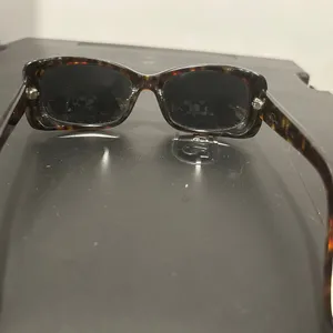 Oscar de la renta Stylish Tortoiseshell Sunglasses Frames.  Frames only thumbnail 5