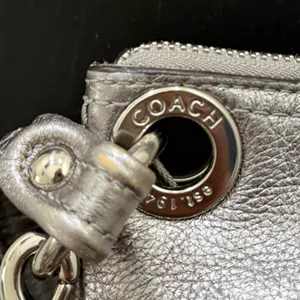 COACH 18996 Poppy Metallic Silver Leather Hippie Shoulder Crossbody Bag thumbnail 11