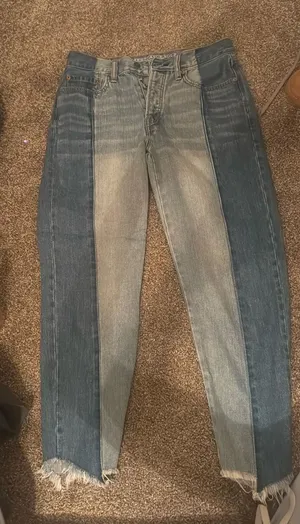 American Eagle Jeans thumbnail 1