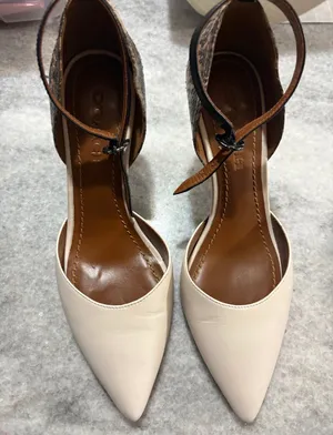 Coach Wynne Ankle Strap D'Orsay heels sz 6.5 thumbnail 2