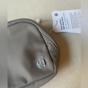 Lululemon Everywhere Belt Bag Nano - Warm Ash Grey thumbnail 2