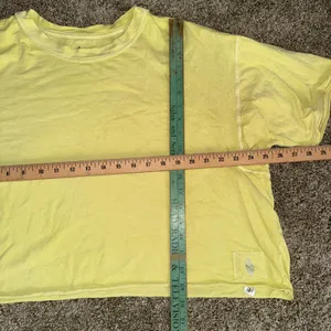 Free People Movement T-Shirt Womens Large Yellow Excellent Crop Raw Hem Boxy thumbnail 3