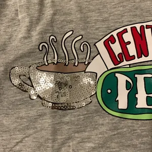 Friends Central Perk t thumbnail 3