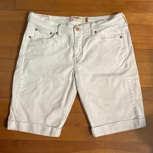 Vintage Levis 515 Cuffed Denim Jean Shorts Size 12 White Mid Rise Bermuda 10.5” thumbnail 1