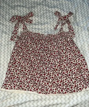 Blouse Size M thumbnail 1