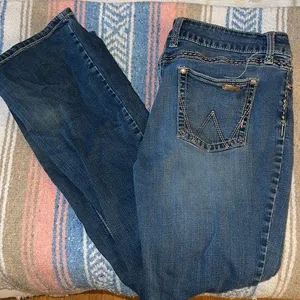 Wrangler bootcut jeans thumbnail 1