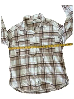 Hollister Plaid Button-Up Shirt in Cream & Brown Size S thumbnail 2