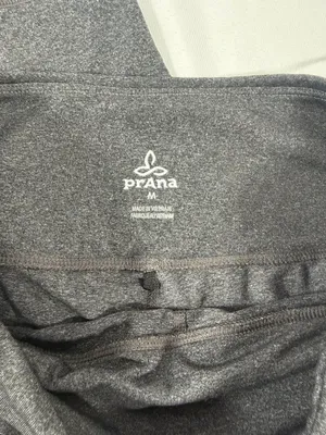Prana Transform Capri Women’s Leggings Medium Charcoal Gray NWT thumbnail 4