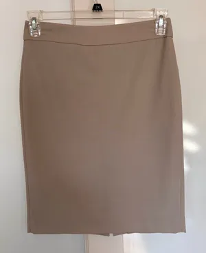 Calvin‎ Klein Invisible Fit Solutions Pencil Skit Size 2 Beige thumbnail 1
