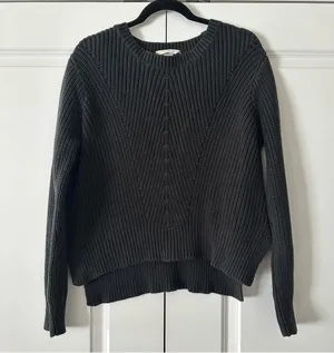 H&M | Women’s Chunky-Knit Split Hem Cropped Sweater | Medium thumbnail 1