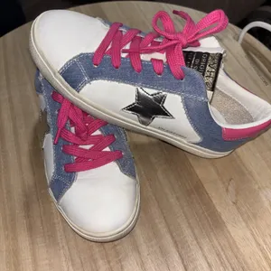 Vintage Havana Sneakers Women's Sz 5 White Leather Denim Pink Zip Closure thumbnail 1