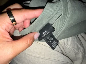 H&M Crewneck Sweatshirt thumbnail 2