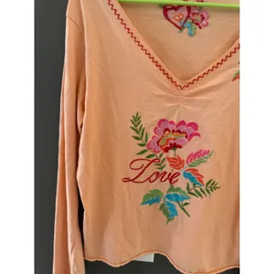 Boho Peach Long‎ Sleeve Embroidered Floral Love V-Neck Top Lettuce Trim Y2K thumbnail 3