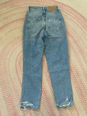 H&M Abercrombie & Fitch High-Waisted Mom Jeans thumbnail 2
