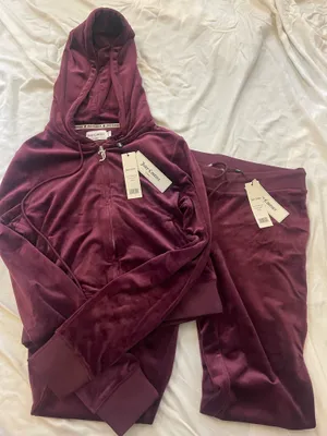 Juicy Couture Velour Tracksuit NWT thumbnail 4