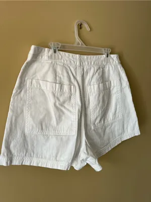 Universal Threads White High-Waist Utility Shorts thumbnail 4