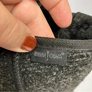 Minnetonka black suede boots‎ shearling lined size 6 thumbnail 5