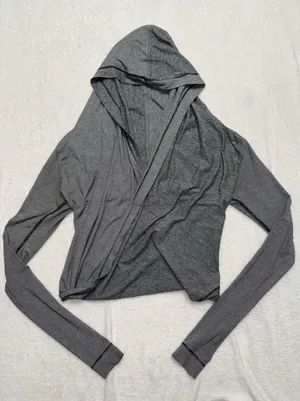 Lululemon Women's Iconic Wrap Sweater Gray Pullover Size 6 thumbnail 1
