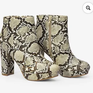 Dream Paris STOMP AAVETE Slip On Ankle Boots Chunky Heel Side Zipper Snake print thumbnail 3