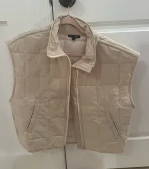 Papermoon tan vest size small  thumbnail 1