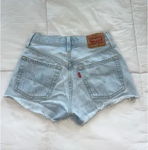 Levi’s 501 Shorts thumbnail 2