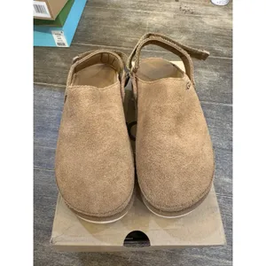 UGG Goldenstar Clogs featuring a chestnut suede Size 5.5 thumbnail 4
