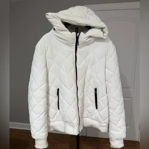 Women's White Quilted Hooded Puffer Jacket with Zip Pockets Size XL thumbnail 2