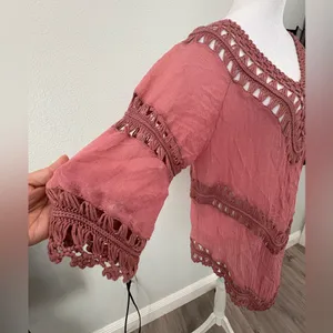 Elegant Crochet Trim Blouse in Dusty Rose Size L thumbnail 5