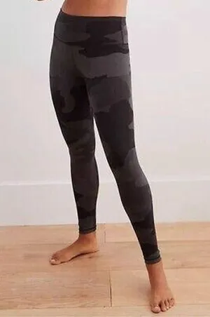 AERIE CHILL PLAY MOVE Camo Leggings 26” Women’s Pants Sz Small. EUC thumbnail 1
