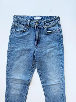 Zara High Waisted Straight Jeans Size 8 thumbnail 2