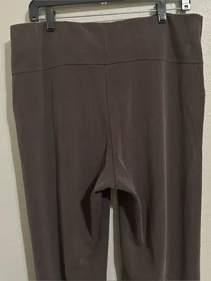 Lululemon Espresso Brown Ribbed Softstreme Athletic Flare Pants Women’s Size 14 thumbnail 7