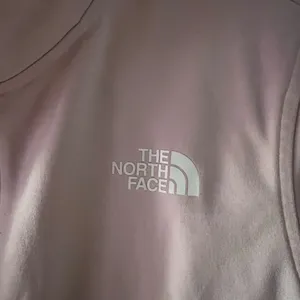 The North Face Women's Light Pink light jacket size M thumbnail 5