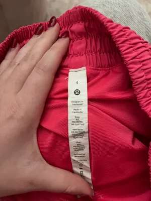 Lululemon Hotty Hot Short High-Rise 4” thumbnail 3